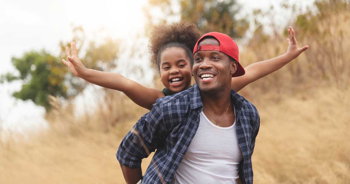 A father and his daughter out enjoying nature after the man gor ketamine for ptsd treatment in alabama